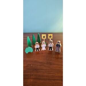 Thomas The Train Brio Wooden Railway Accessory Lot Of 10